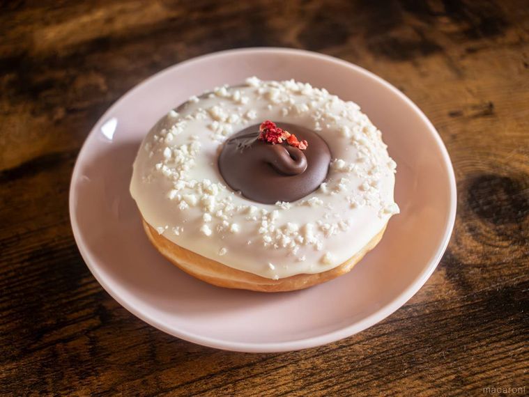 クリスピークリームドーナツヌテラホワイトチョコタルト ウィズ ヌテラ