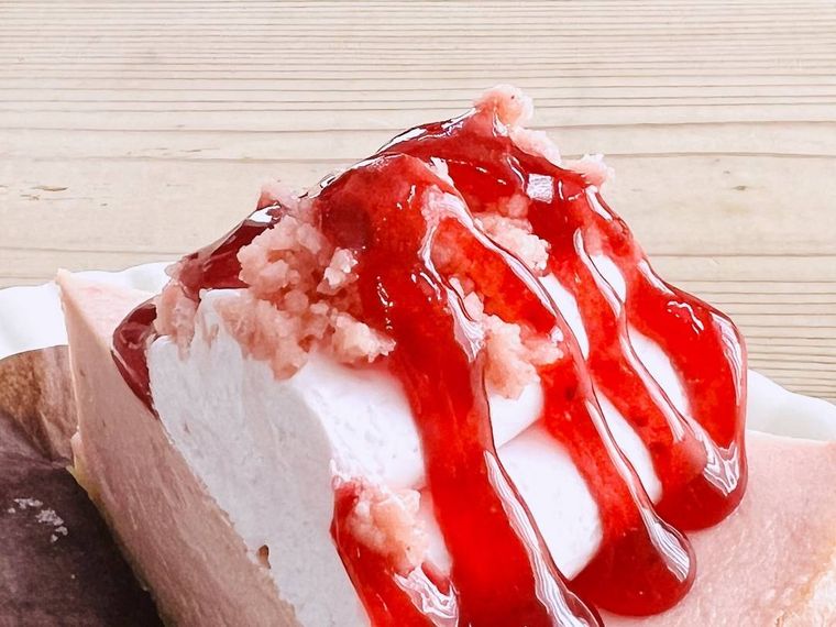 スターバックスのストロベリーチーズケーキ