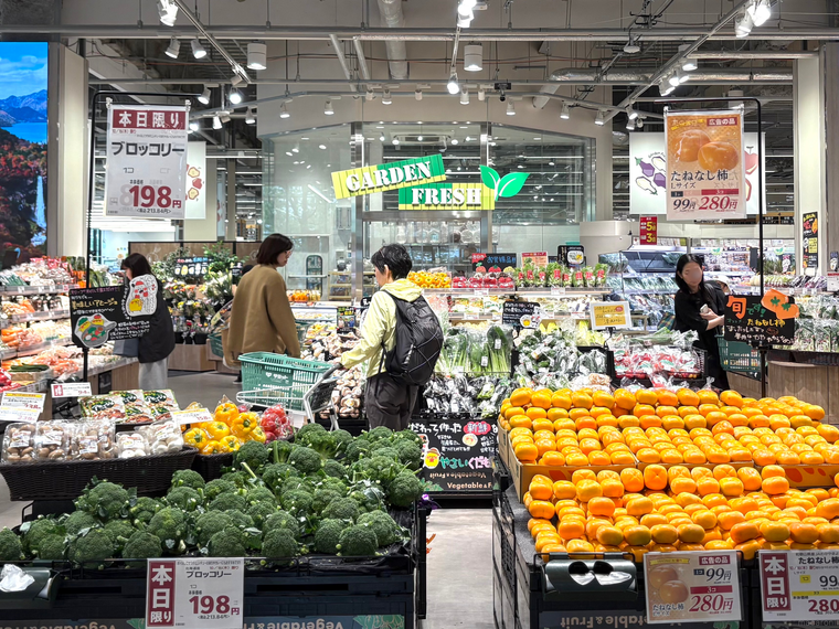 サミット ららテラス HARUMI FLAG店の野菜売り場