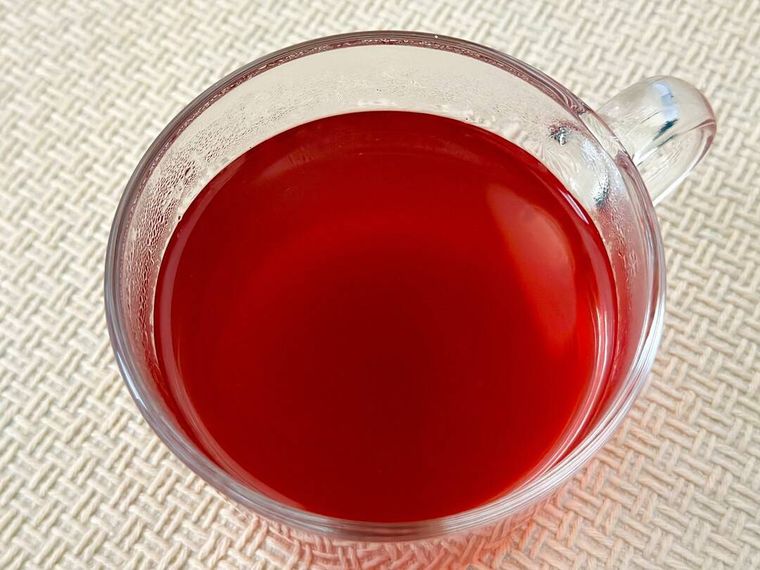 ガラスコップに入った無印良品のおうちで味わうカフェメニュー ぶどうのキンダープンシュ