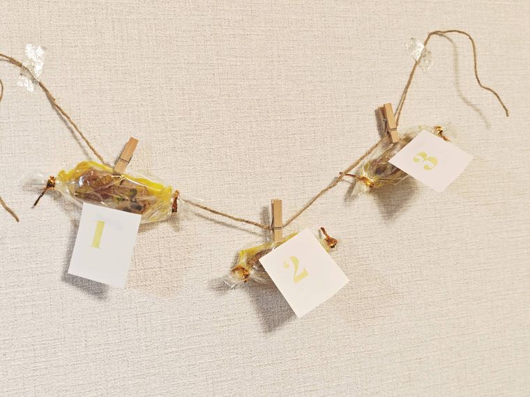 キャンディ風のアドベントカレンダー