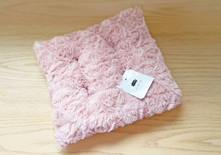 セリアのミニクッション 角型