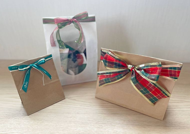 紙袋を使ったクリスマスラッピング
