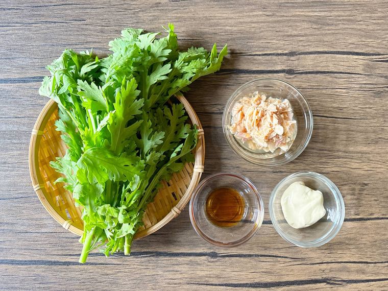 春菊とツナの和風マヨサラダの材料