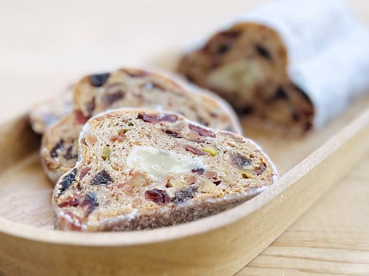 カットしたシュトーレン