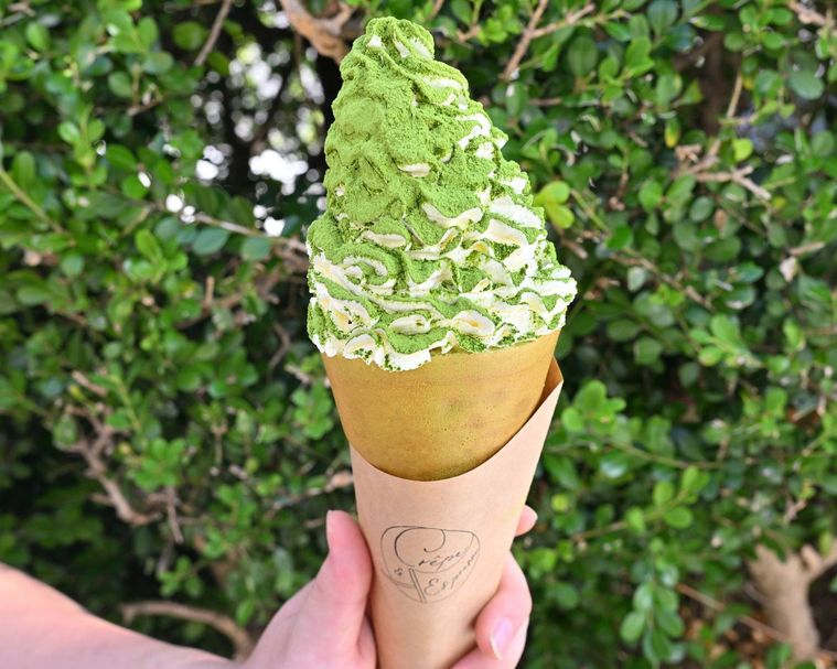 2. 炙りしらすチーズ 醤油マヨクレープ鎌倉限定