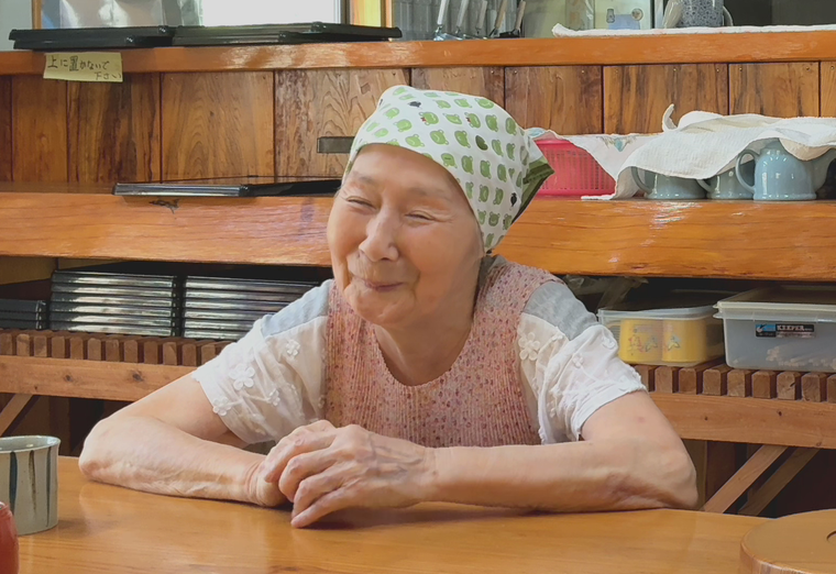 インタビューを受ける森本さん