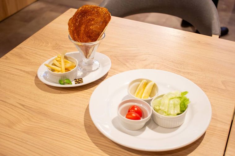 デニーズミニクリスピークレープと3種類のトッピング