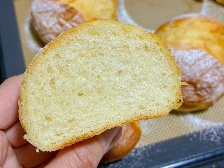 業務スーパーの強力粉で作ったパンの断面