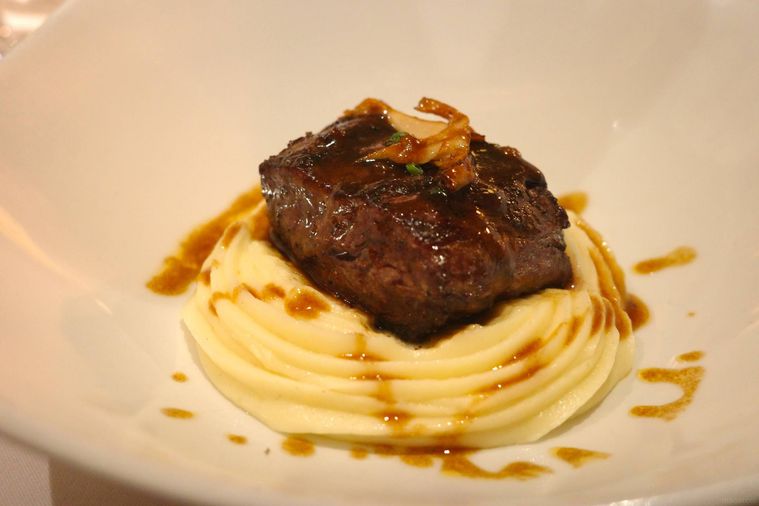 マッシュポテトと肉