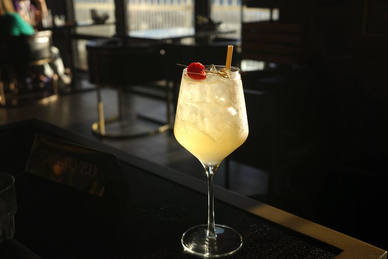 黄色いカクテル