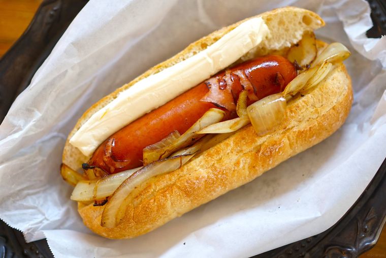 完成したホットドッグ