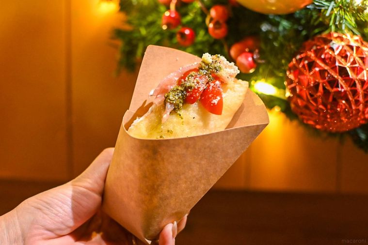 揚げピザのアップ