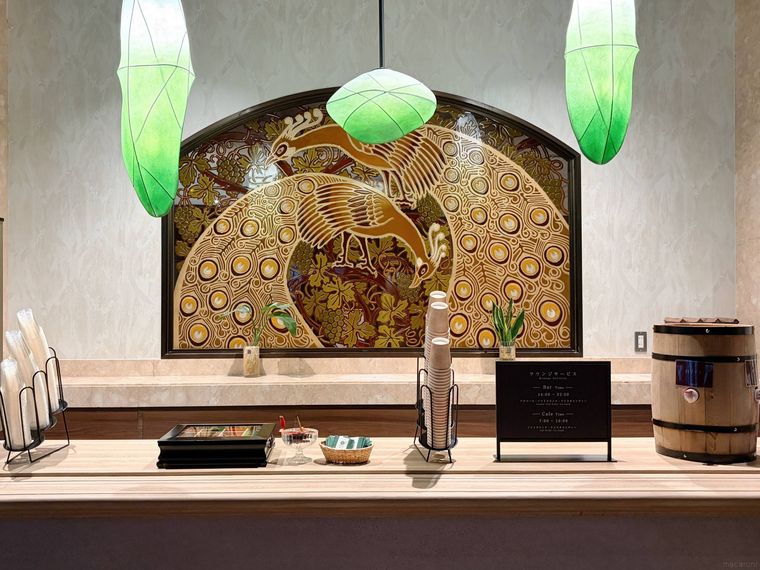 プレミアムラウンジのドリンクコーナー