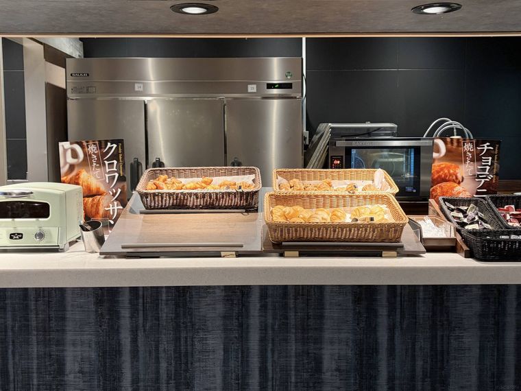 バイキングのパンコーナー