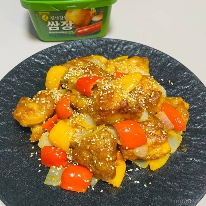 鶏とパプリカのサムジャンバター炒め