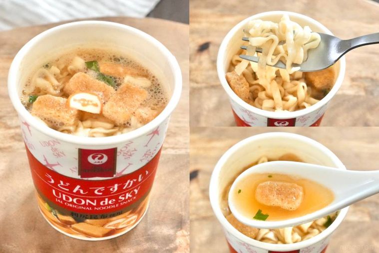 赤いパッケージのカップうどんの中身