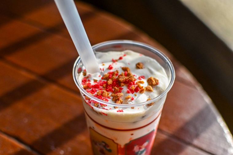 苺ミルクのトッピング