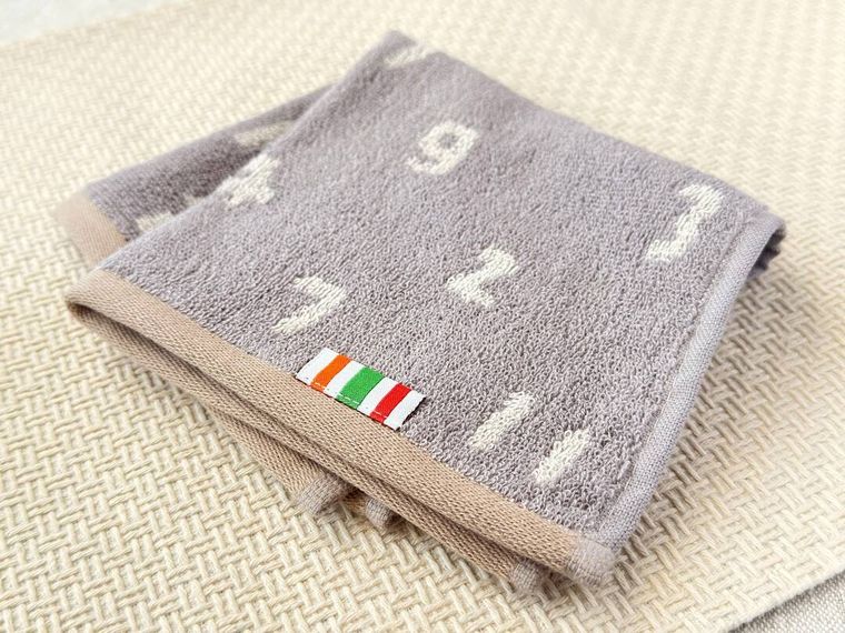 セブンイレブンの2026年福袋のジャガードハンドタオル