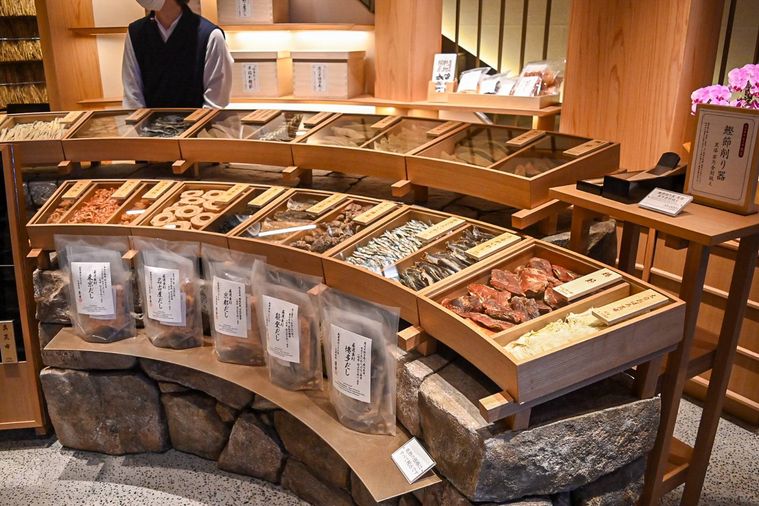 だしの素材が並んでいるところ