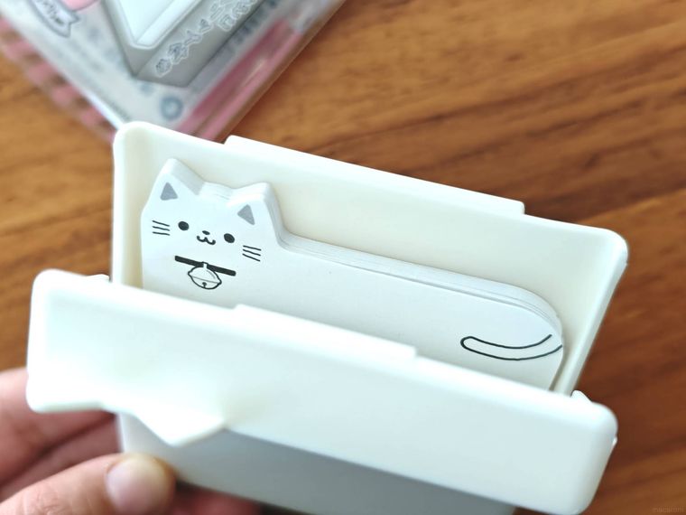 ねこふせんケースセット ワイド WHを開けている様子