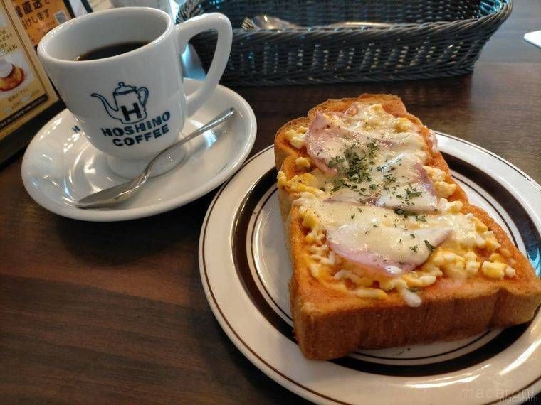 星乃珈琲店のハムチーズトーストとコーヒー
