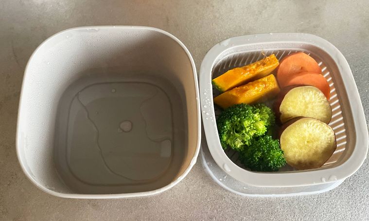 蒸し器の底に残った水