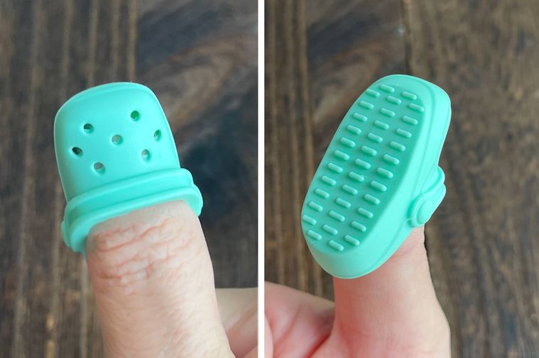 サンダルゆびサックを装着したところ