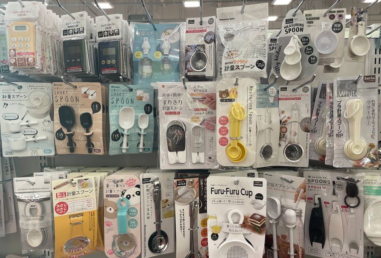 セリアの計量スプーン売り場