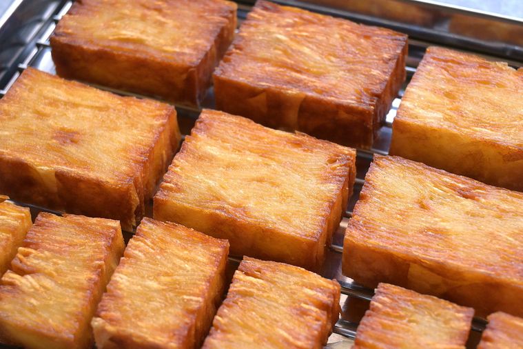 大、小のミルフィーユポテトが並んでいる