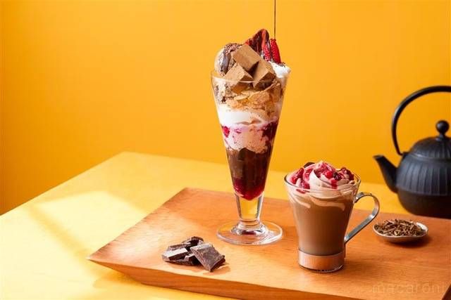 ほうじ茶ショコラベリーパフェとほうじ茶ショコラベリーラテ