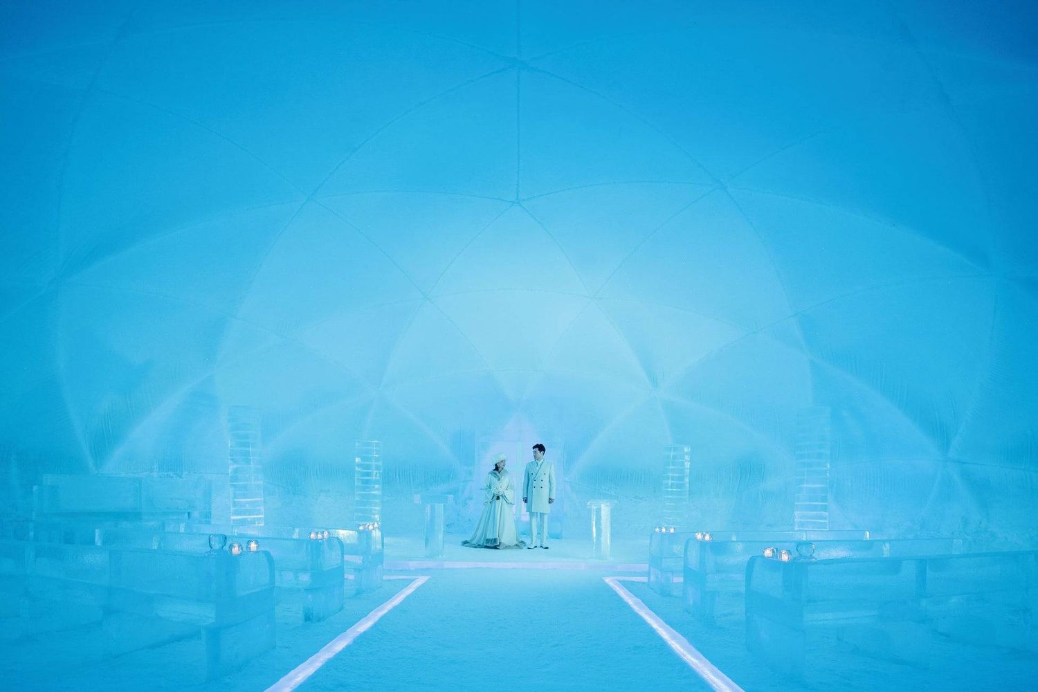 1. 氷の教会20周年記念リニューアル