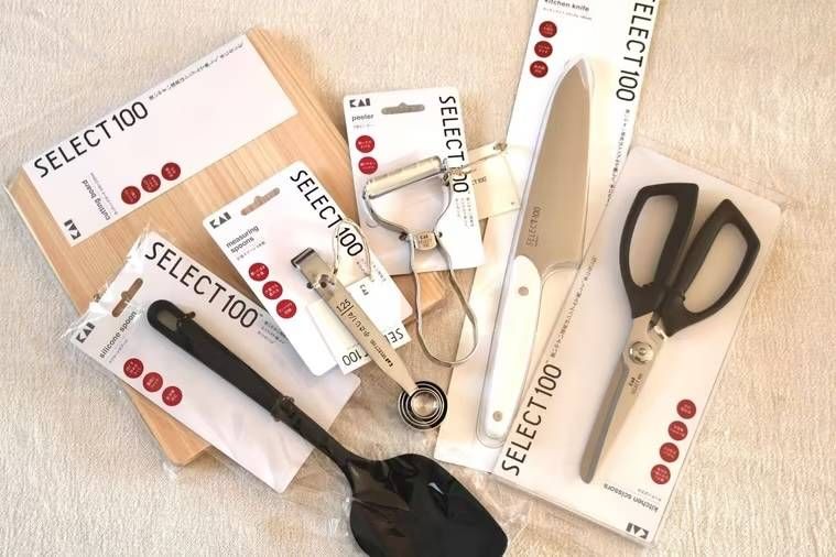 貝印SELECT100 新春福袋 6点セットの中身を並べた様子