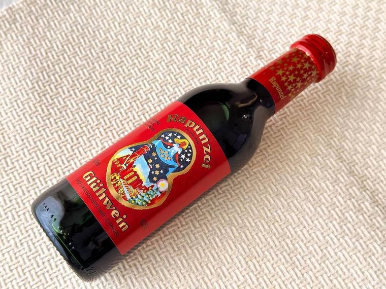 カルディお酒グリューワインセット赤1セットのグリューワインが置かれている様子