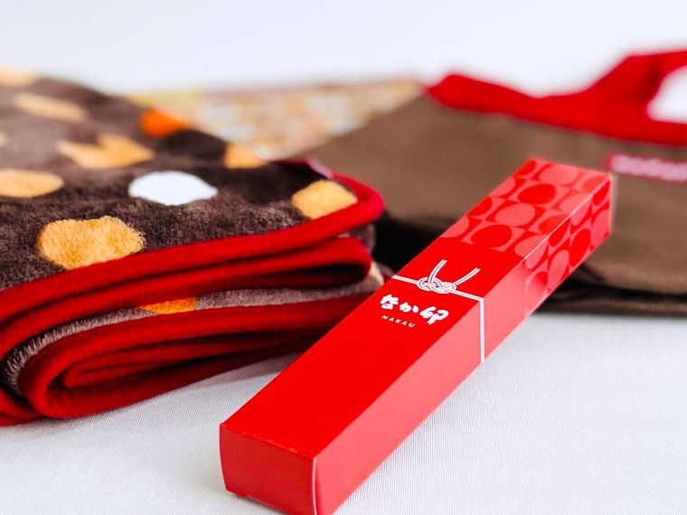 なか卯の福袋の中身を並べた様子