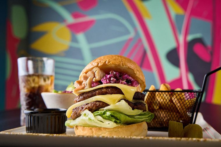 1. 銀座ダブルチーズバーガードリンク付き