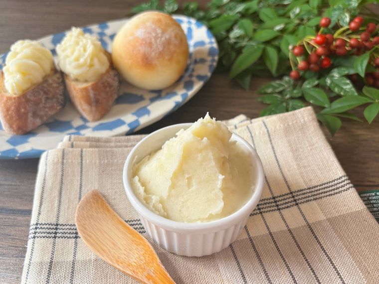 ココット型に盛り付けたスイートポテト風じゃがいもクリーム