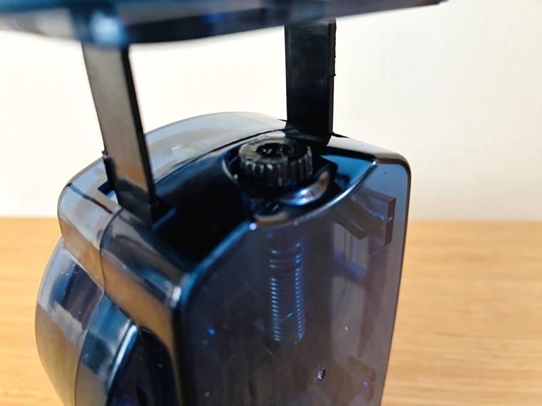 ダイソーのはかりの目盛り調整ツマミ