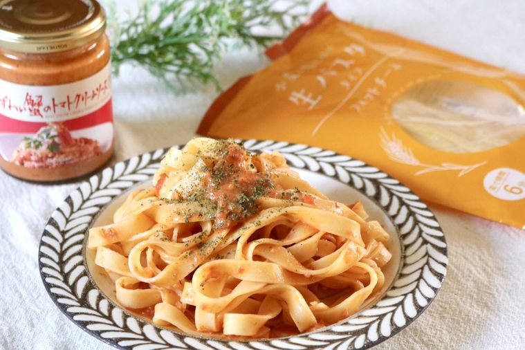 紅ずわい蟹のトマトクリームソースと生パスタ フィットチーネ