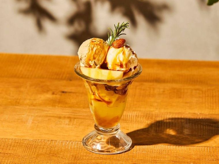 3. ミニサイズ ラ・フランスの木漏れ日パフェ