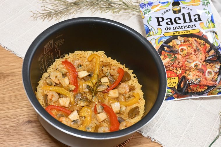カルディの炊飯器で炊くだけ 魚介のパエリア Paella de mariscosを炊飯器で作った画像
