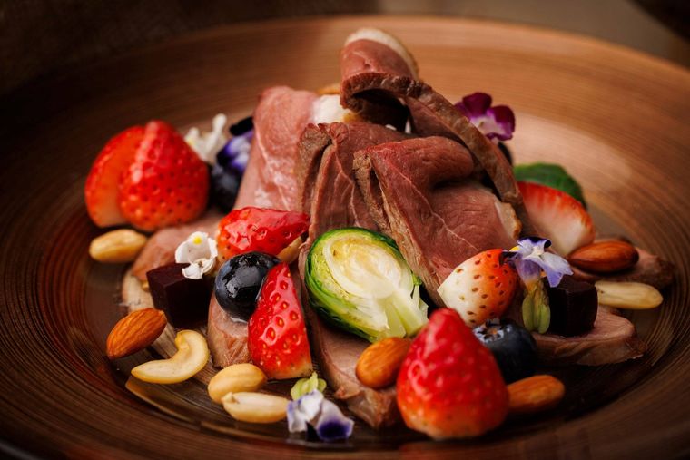 合鴨のロースト ストロベリー添え