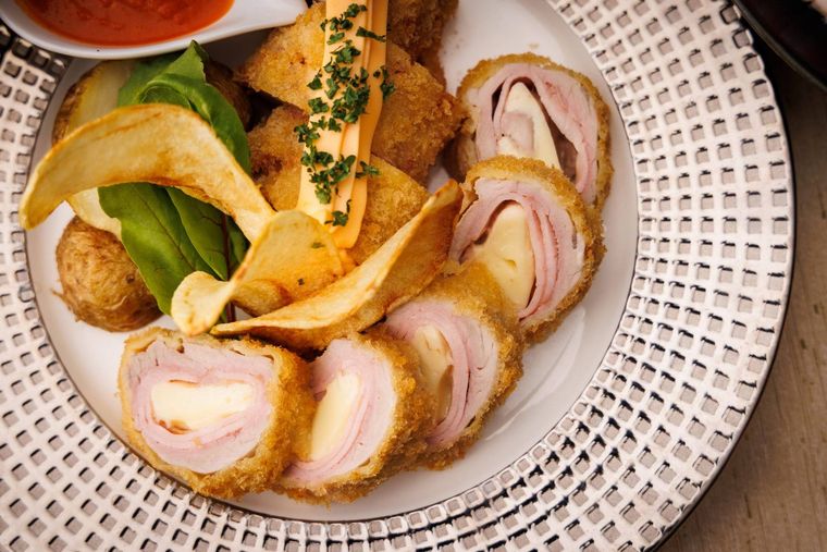 豚フィレのコルドンブルー