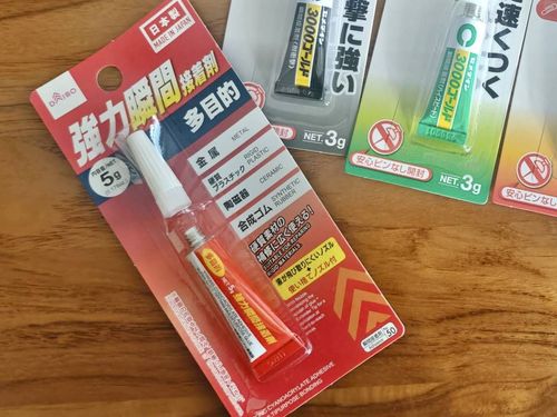 ダイソーの瞬間接着剤の使用感はホームセンター品との性能も比較