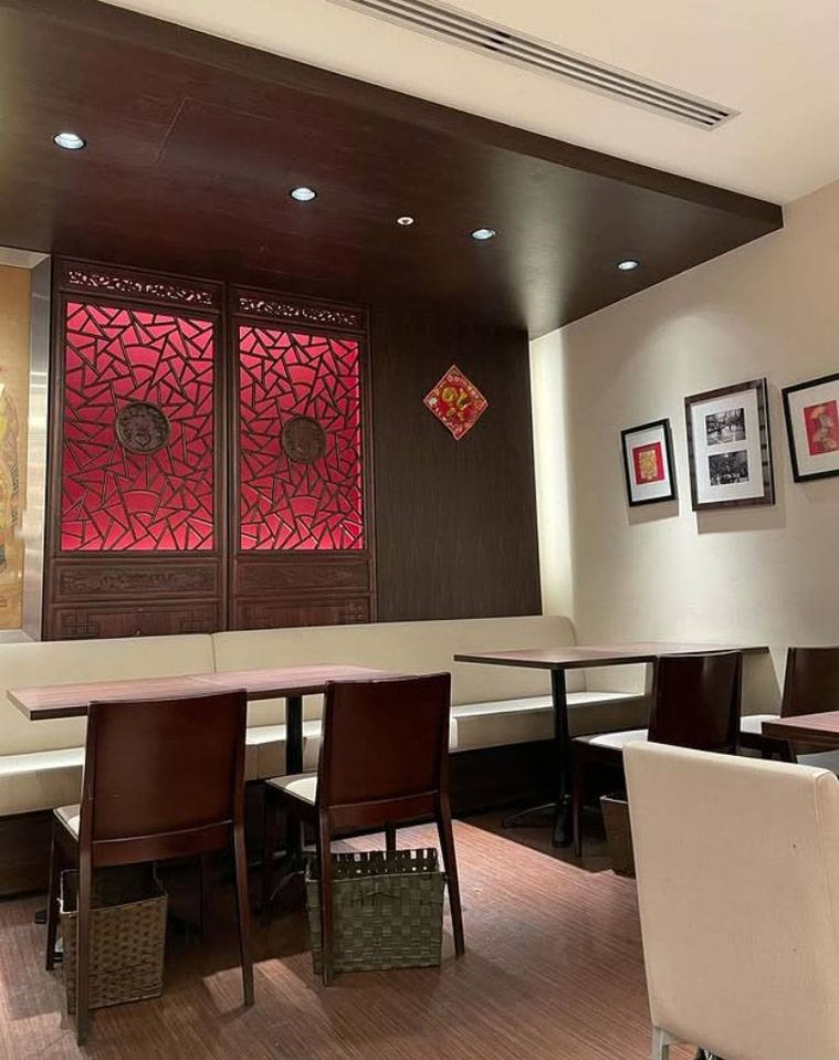 香港蒸籠 なんばパークスのテーブル席