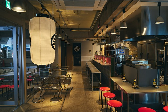 渋谷 半地下酒場の店内の様子