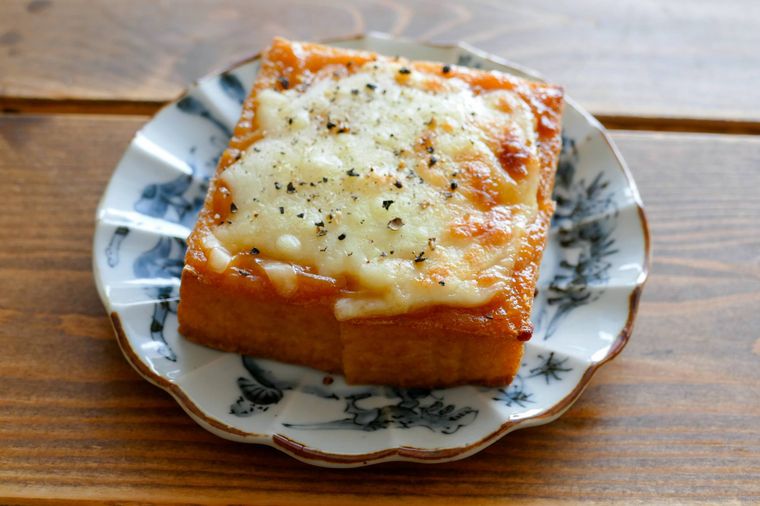 チーズのせカリカリ厚揚げ