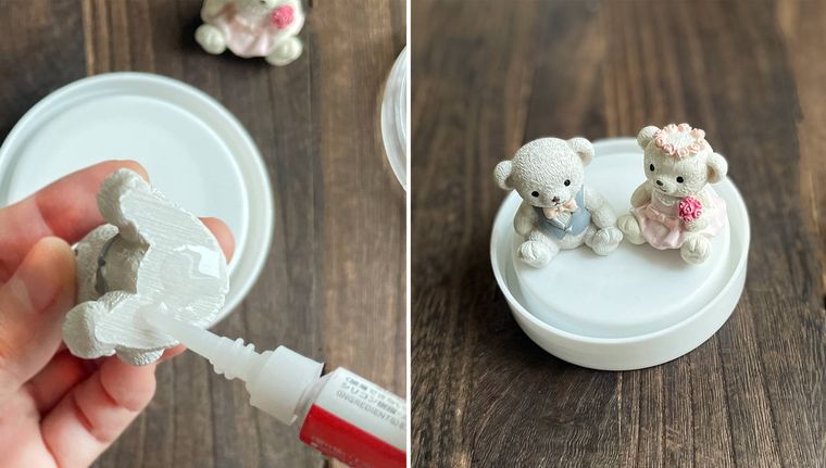 ケースのフタに接着剤でフィギュアを取り付けている