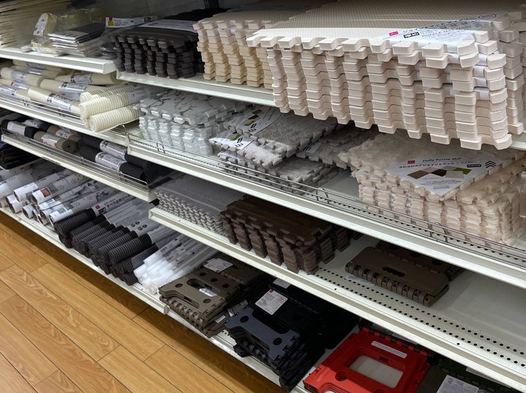 ダイソーの折りたたみ椅子売り場