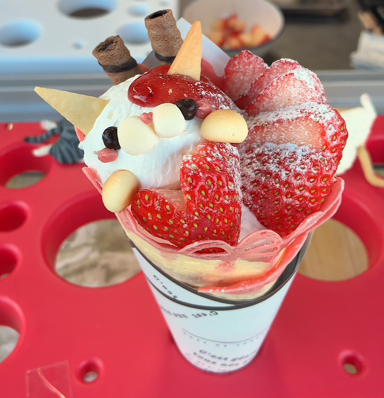 イチゴイチゴDXのクレープ